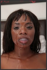 Sıcak bir döl seksi siyah model Ana Foxxx yüz büyük lanet sonra dökülen. 